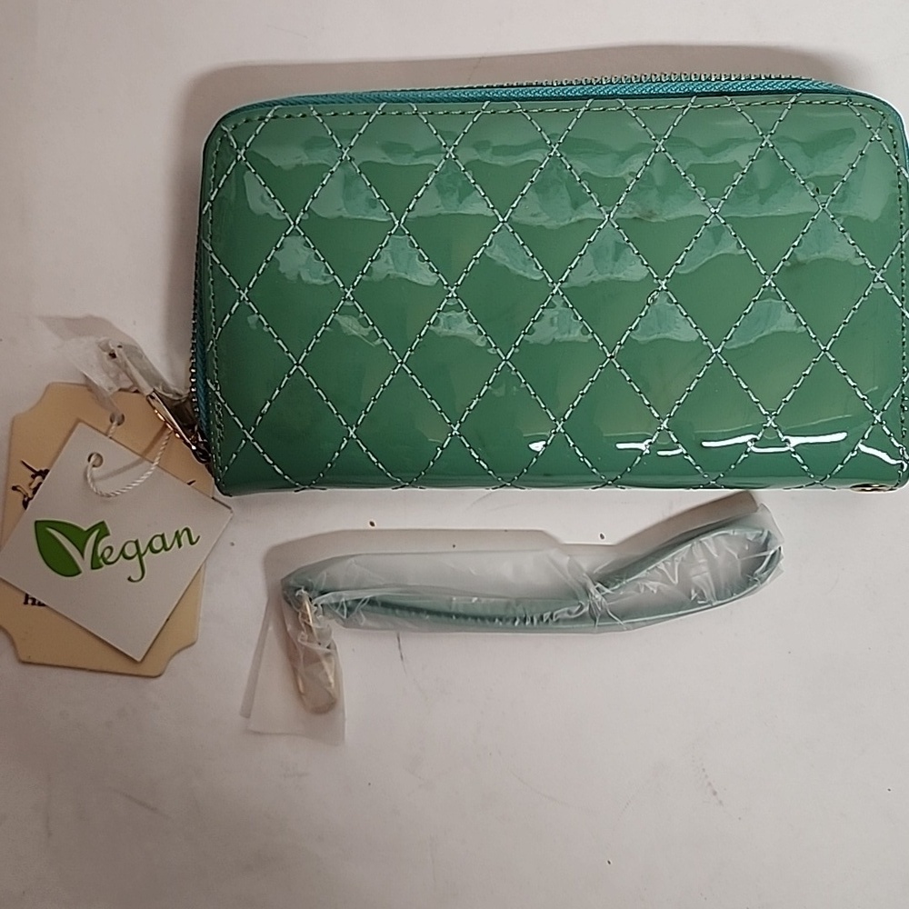 Vegan Green Quilted Women's Wallet Wristlet By Handbag Republic - Picture 5 of 7